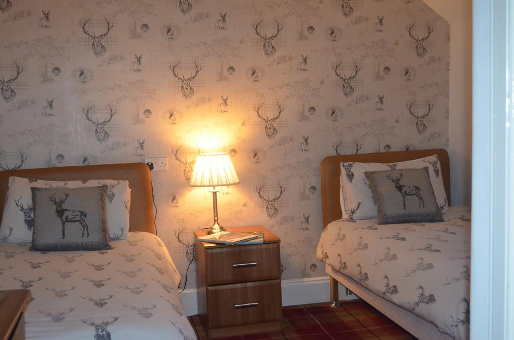 Roseneath Guest House อินเวอร์เนส ภายนอก รูปภาพ